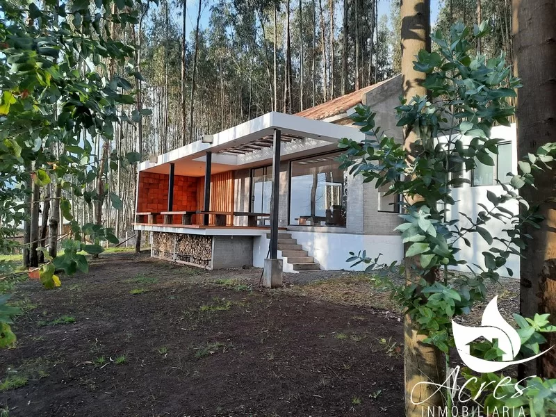 En Venta Hermosa Casa por estrenar en Cangahua sector Loma Larga